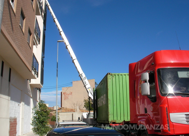 Carga de mudanzas en contenedores marítimos