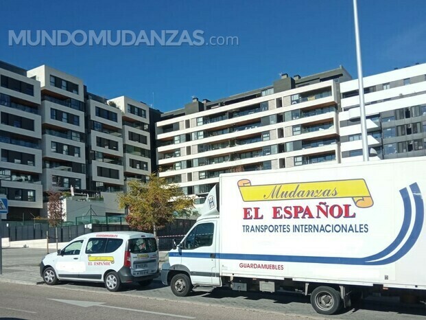 CAMION Y FURGONETA PARA GRANDES URBANIZACIONES